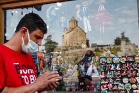 Ношение масок на улице отменяют в Грузии