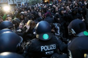 В Германии возмущены из-за тюремного срока для леворадикалки за нападения на неонацистов