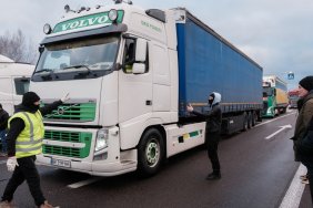 Strike of Polish carriers: more than 2100 trucks stuck at the border