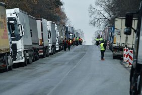 Ukraine comments on Polish carriers' plans to resume border blockade