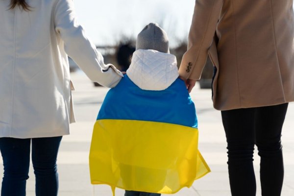 Kherson region: Ukraine evacuated teenager and his family from occupied territory