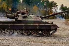 Slovenia's Defense Minister hands over equipment to Ukraine to form an armored brigade