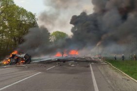 У Рівненській області зіткнулися бензовоз, автобус та легковик: загинули 16 людей