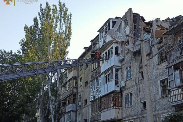 Удар по багатоповерхівці у Миколаєві: двоє людей загинули та троє поранені