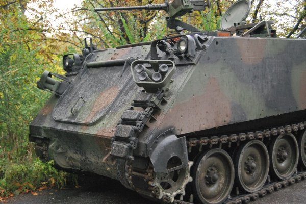 Україна отримала бронетранспортери M113 для евакуації поранених на полі бою