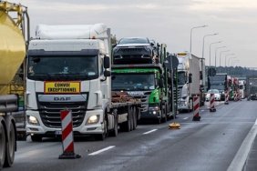 Блокада вантажівок на кордоні України з Польщею триває на чотирьох КПП