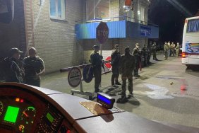 СБУ заблокувала автобуси Нацкорпуса, які слідували з Харкова на акцію до Києва