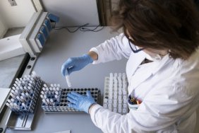 Зараження штамом "Дельта" почастішали у COVID-вакцинованих людей, - вчені США