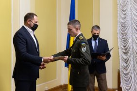 The Office of the President presented warrants for apartments to combatants and families of fallen soldiers