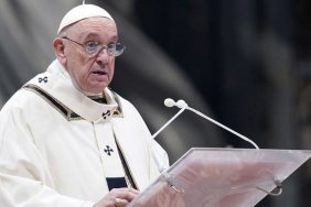 Pope warns against "ideological statements" about Covid vaccination