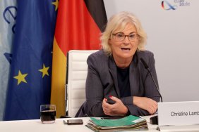 Німеччина повторила відмову постачати зброю Україні