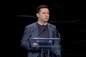 Зеленський пообіцяв смартфони вакцинованим українським пенсіонерам