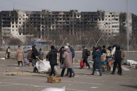 Russia creates a ghetto in Mariupol: residents are forced to wear white ribbons to "bait" snipers