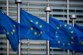 EU will not be able to introduce a total ban on visas for Russians - European Commission