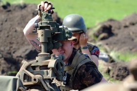 ЗСУ знищили 2 склади та базу російських окупантів у Чорнобаївці