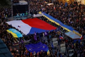 У Празі відбулася масова акція на підтримку України, до учасників звернулась Зеленська