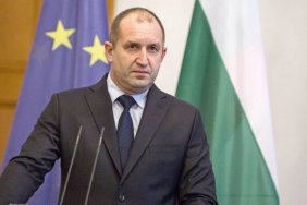 Президент Болгарії розкритикував рішення парламенту про військові постачання в Україну