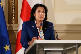 Президентка Грузії обіцяє ветувати скопійований у РФ закон про "іноагентів", якщо його схвалять