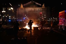 У Франції – сотні затриманих на нових протестах після схвалення пенсійної реформи