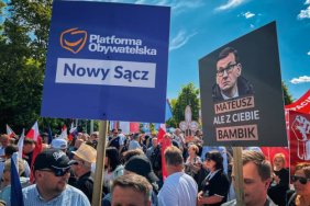 У Варшаві триває масштабний мітинг польської опозиції