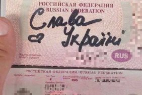 Russian wrote "Glory to Ukraine" in his passport to avoid deportation