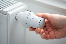 Україна заморозить тарифи на опалення цього сезону, - Шмигаль
