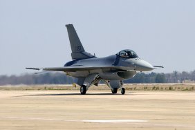 У Данії стартувало навчання українських пілотів на F-16