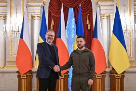 Прем’єр Чехії висловив незадоволення рішенням Словаччини щодо військової допомоги Україні