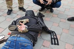 Озброєний чоловік у Києві увірвався до бізнес-центру і здійснив постріли