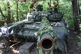 БМП, танки, зброя: Чехія і Данія готують пакети допомоги для України