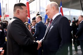 КНДР скорочує посольства для продажу зброї Росії, - Bloomberg