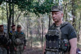 Російська армія розширює свої наступальні операції на кількох східних фронтах, - Сирський