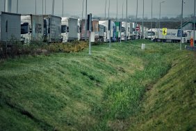 Учасники страйку на польському кордоні не пропускають гумдопомогу і пальне в Україну