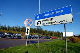 Finland closed the border with Russia and reinforced it with double barriers