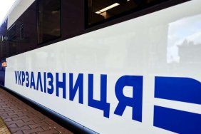 "Укрзалізниця" перевозитиме фури на поїздах через польську блокаду на кордоні