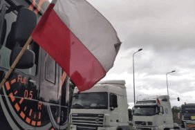 Three checkpoints on the border of Ukraine and Poland remain blocked, hundreds of trucks are in queues, - SBGS spokesman