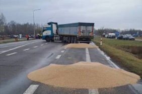 В Україні відреагували на інцидент із розсипаним зерном на кордоні