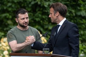 Macron and Zelensky will sign bilateral security agreement on Friday at the Elysee Palace - France 24