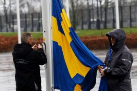 Прапор Швеції підняли біля штаб-квартири НАТО у Брюсселі