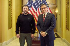 Зеленський поговорив зі спікером Палати представників США