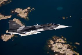 Дискусії про постачання винищувачів Gripen в Україну тривають, - міністр оборони Швеції