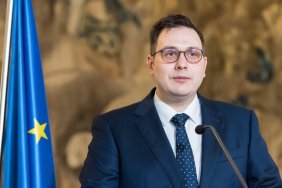 Нам потрібно більше грошей, щоб закупити більше снарядів для України, - голова МЗС Чехії
