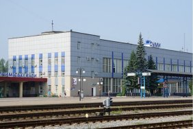 Вибухи в Сумах: Укрзалізниця повідомила про руйнування на вокзалі