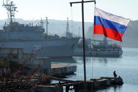 У Севастополі лунали вибухи: Окупанти заявили, що відбили "атаку" на корабель