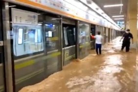 'It was hard to breathe': China flood terror as train carriage submerged