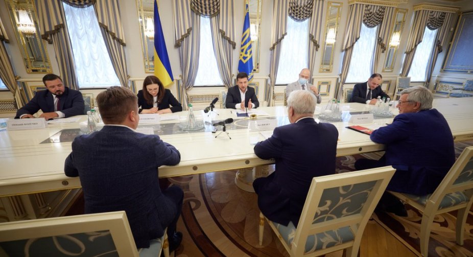 Президент обговорив з представниками французької компанії Aerogestion моделі створення національного авіаперевізника України