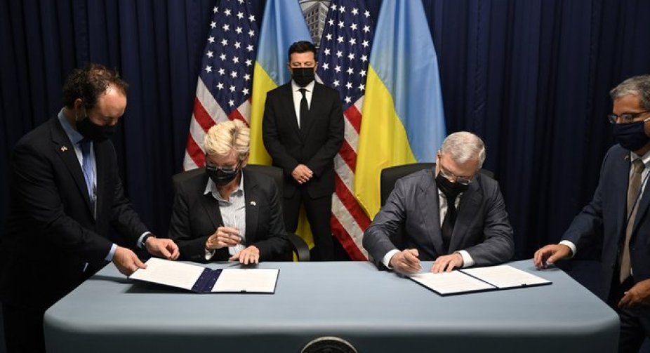 Україна і США започаткували стратегічний діалог у сфері енергетики і клімату
