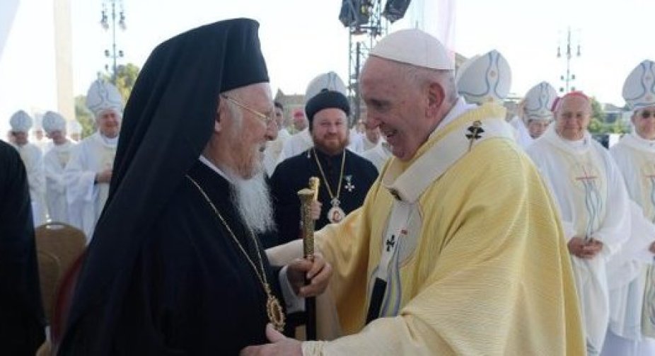 Папа Римський зустрівся з Вселенським патріархом Варфоломієм у Будапешті