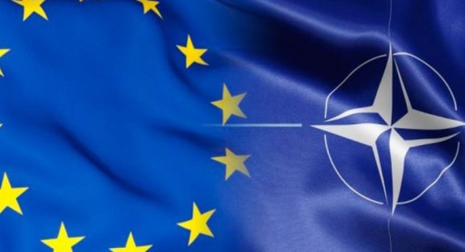 ЄС і НАТО - загальна декларація і свій оборонний саміт