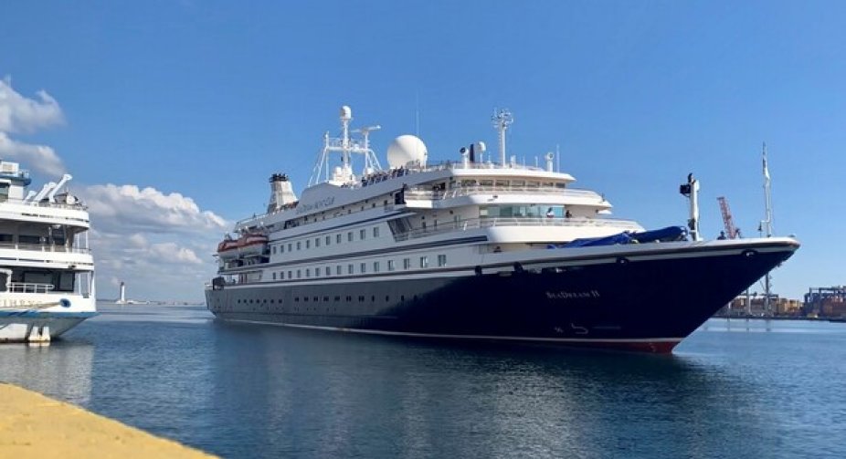 Вперше за п'ять років: в Одеський порт зайшов круїзний лайнер SeaDream II